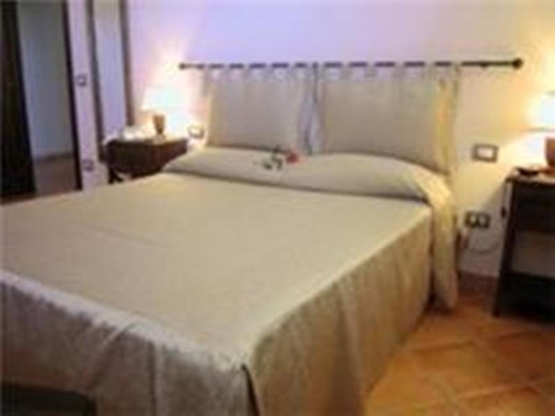 Residence Hotel La Commenda Montefiascone Room photo