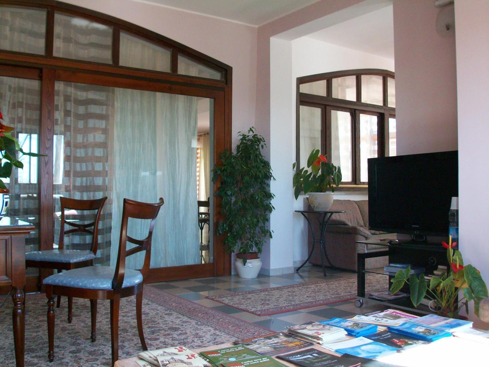 Residence Hotel La Commenda Montefiascone Exterior photo
