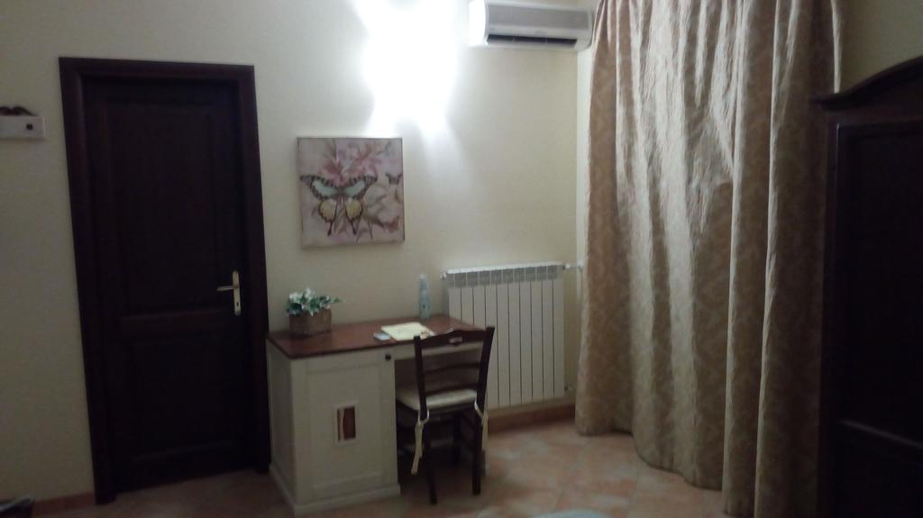 Residence Hotel La Commenda Montefiascone Exterior photo