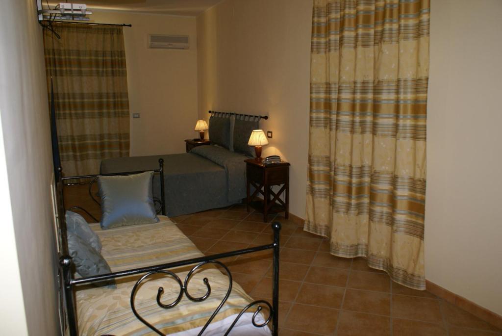 Residence Hotel La Commenda Montefiascone Exterior photo